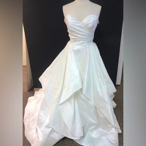 Haley Paige Apollo; style 1602.